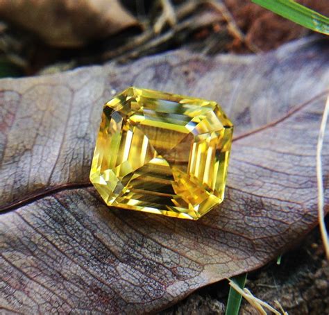 Yellow Sapphire gemstone